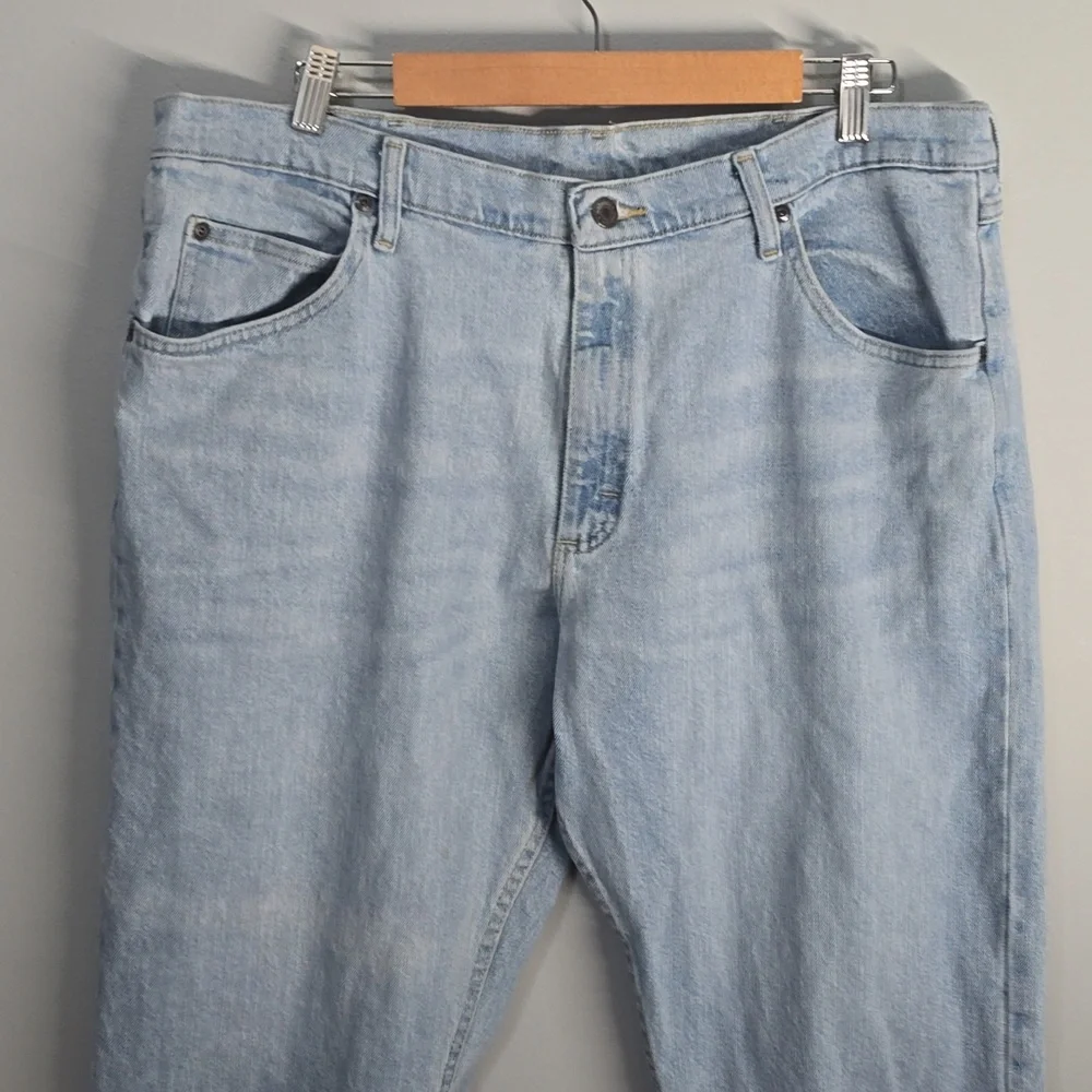 wrangler jeans mens size 38 light blue Basic Denim Jean